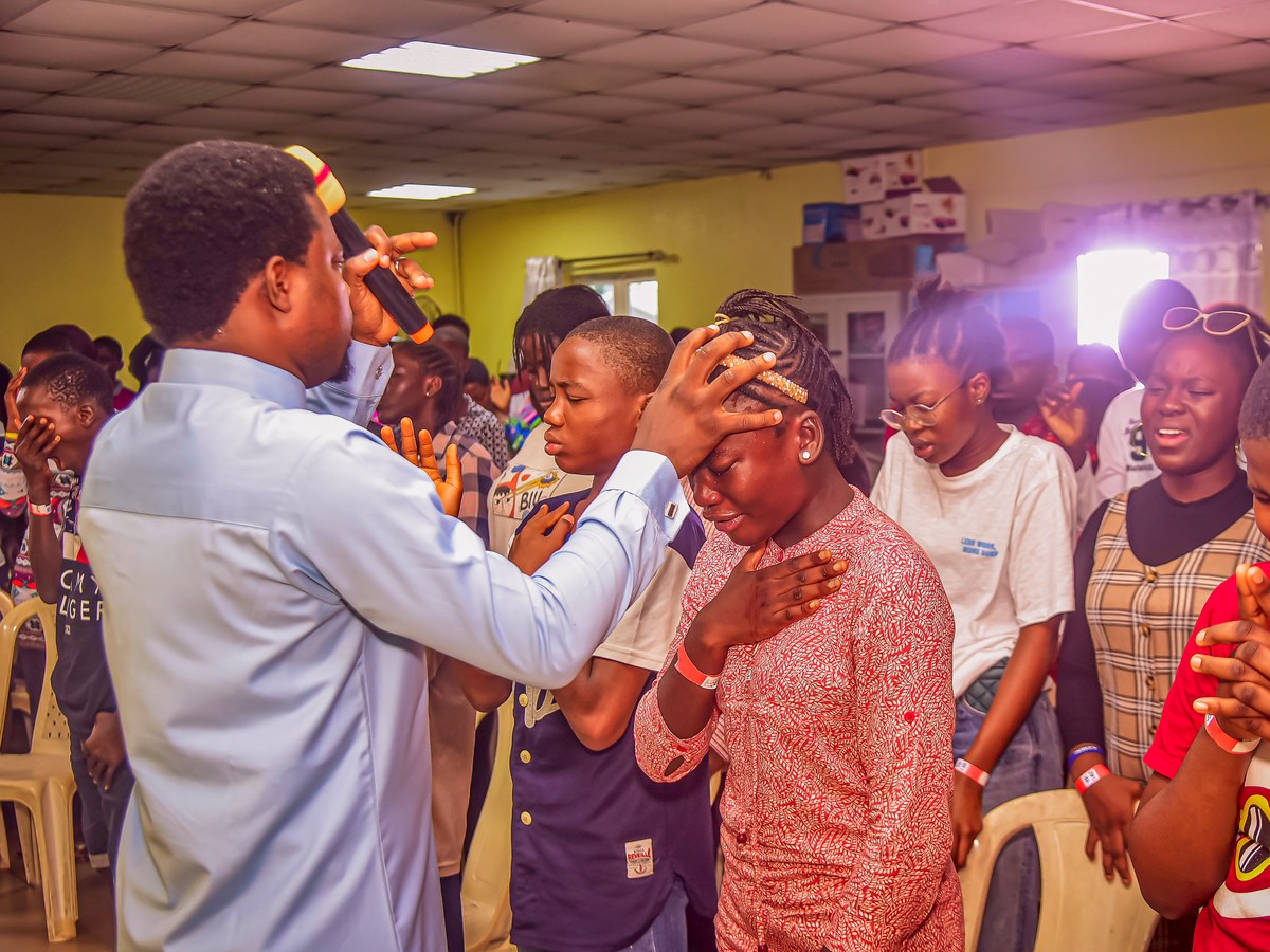 carousel-2-facilitator-prayer